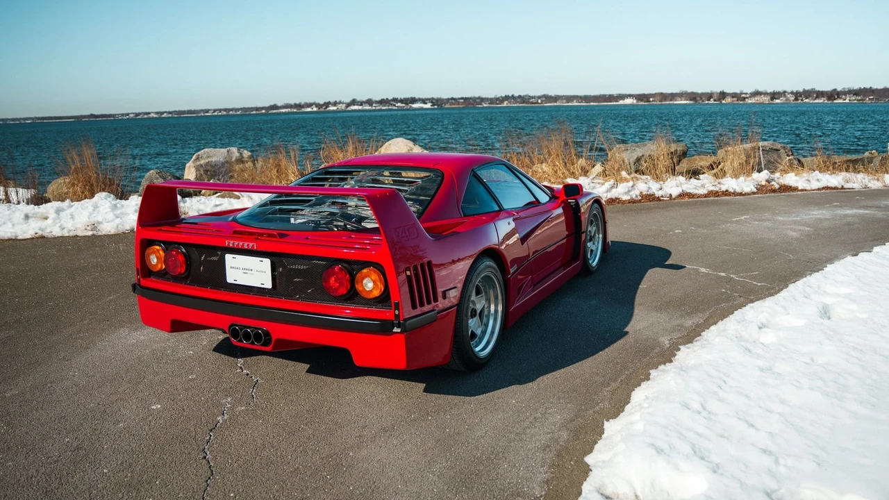 1990 Ferrari F40 - Image 16 of 31