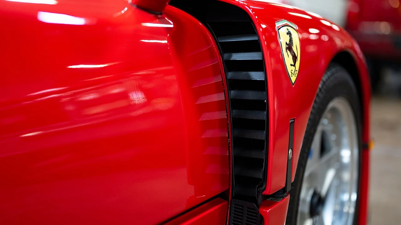 1990 Ferrari F40 - Image 29 of 31