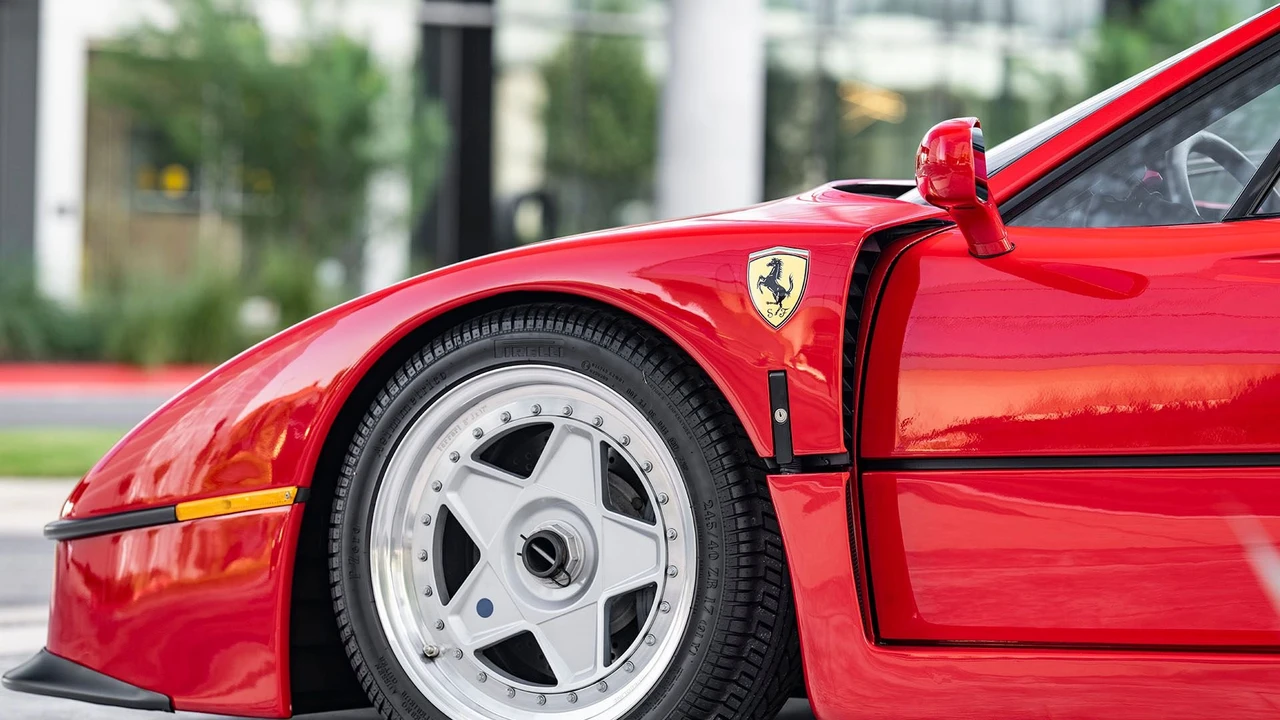 1990 Ferrari F40 - Image 22 of 31