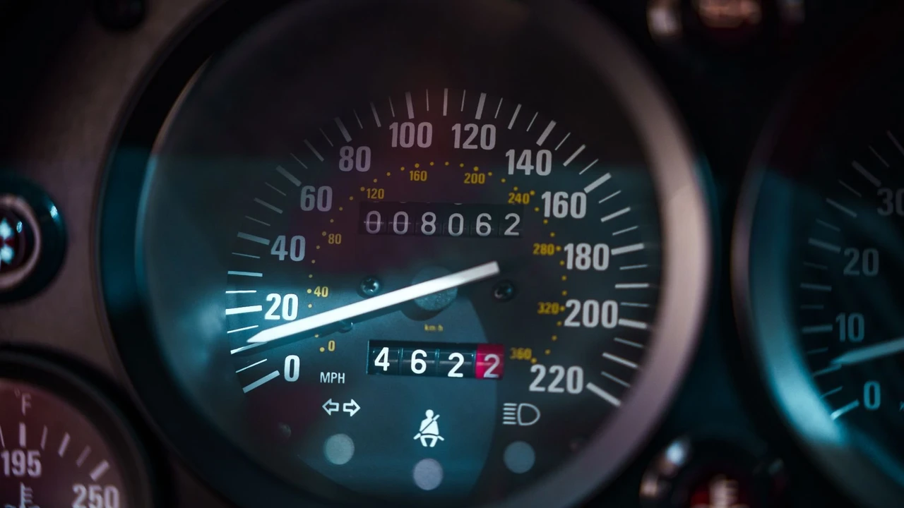 1990 Ferrari F40 - Image 9 of 31