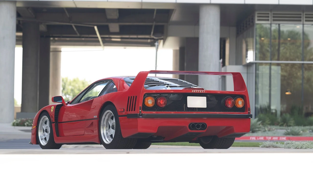1990 Ferrari F40 - Image 16 of 31