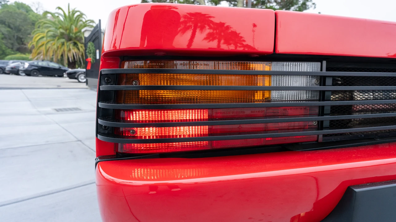 1990 Ferrari Testarossa - Image 21 of 31