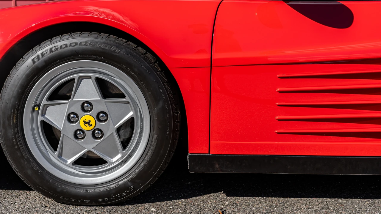 1990 Ferrari Testarossa - Image 13 of 31