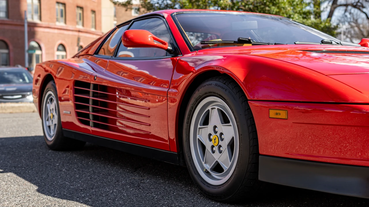 1990 Ferrari Testarossa - Image 9 of 31