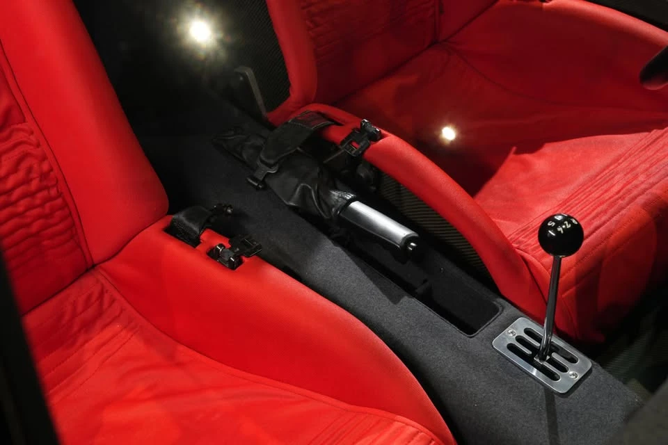 1990 Ferrari F40 - Image 16 of 18