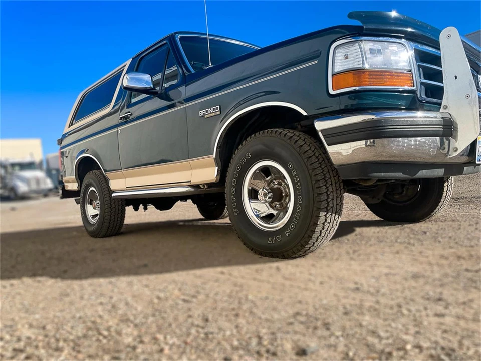1990 Ford Bronco 4th Gen - Image 2 of 5