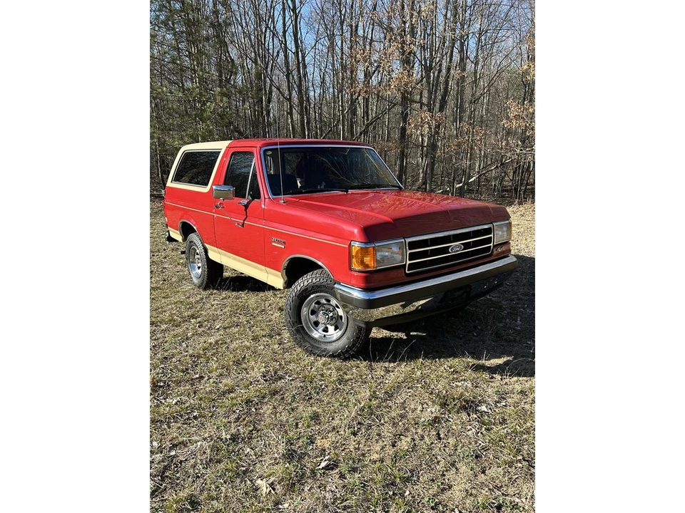 1990 Ford Bronco 4th Gen - Image 2 of 17