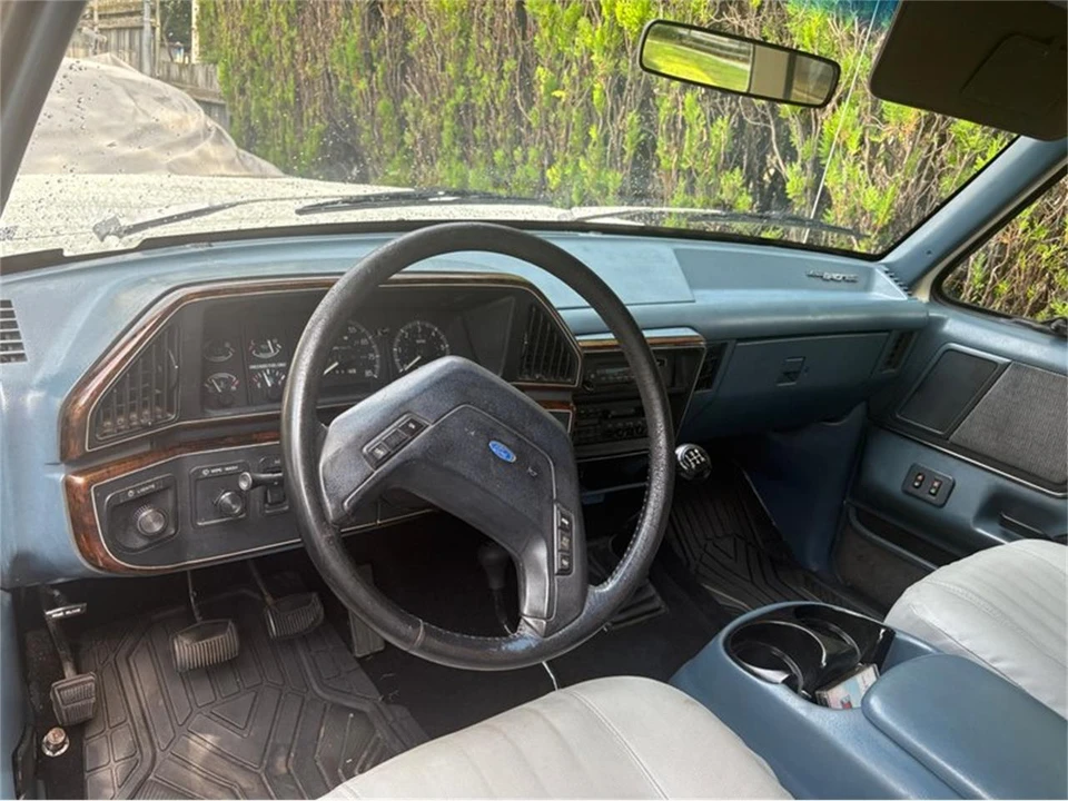 1990 Ford Bronco 4th Gen - Image 7 of 10