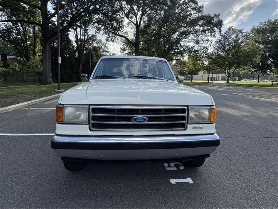 1990 Ford Bronco 4th Gen - Image 4 of 10