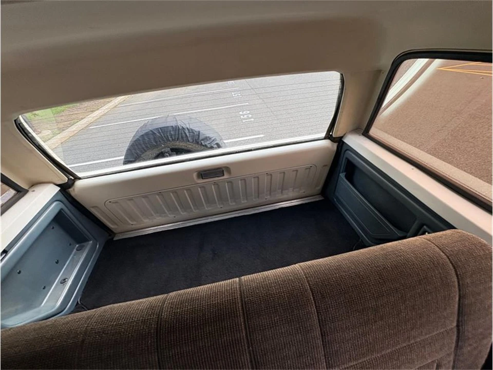 1990 Ford Bronco 4th Gen - Image 9 of 10