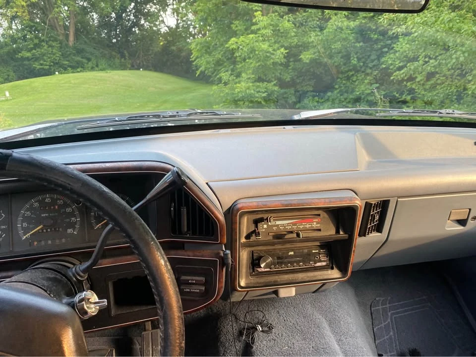 1990 Ford Bronco 4th Gen - Image 8 of 19