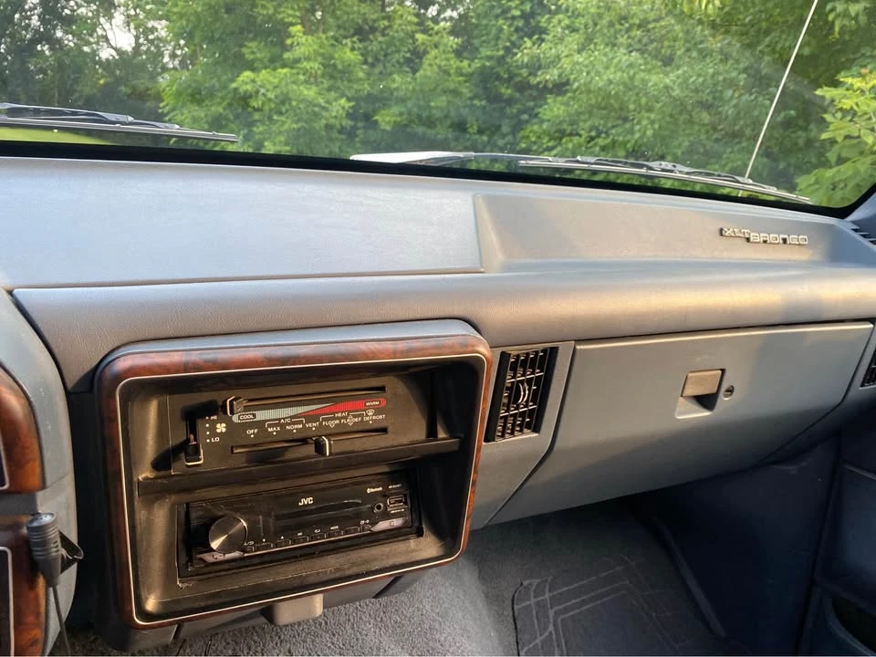 1990 Ford Bronco 4th Gen - Image 15 of 19