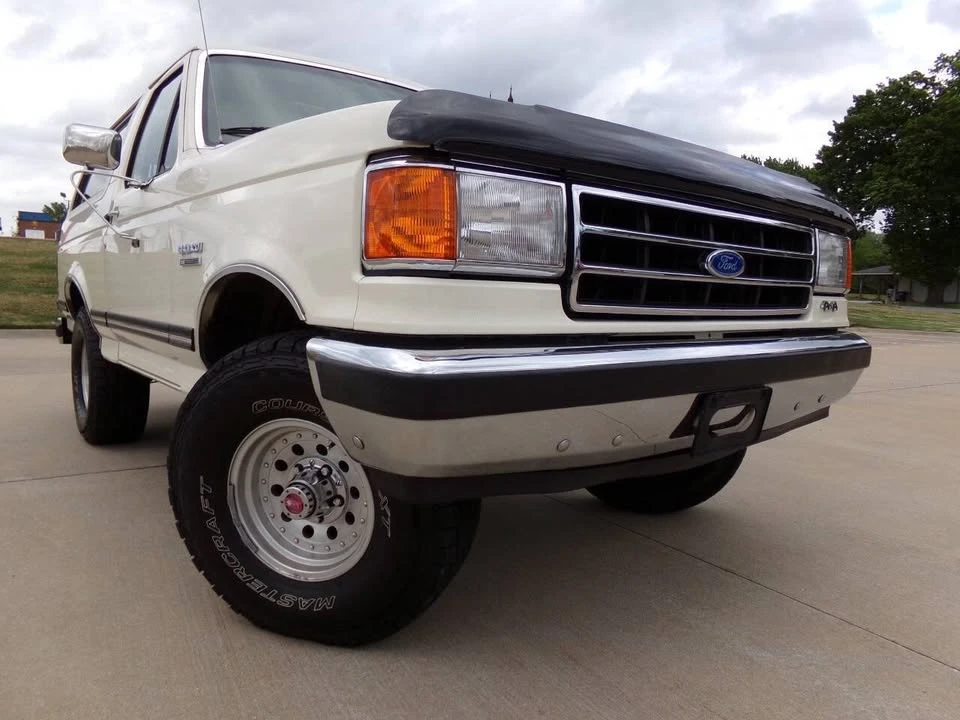 1990 Ford Bronco 4th Gen - Image 8 of 20