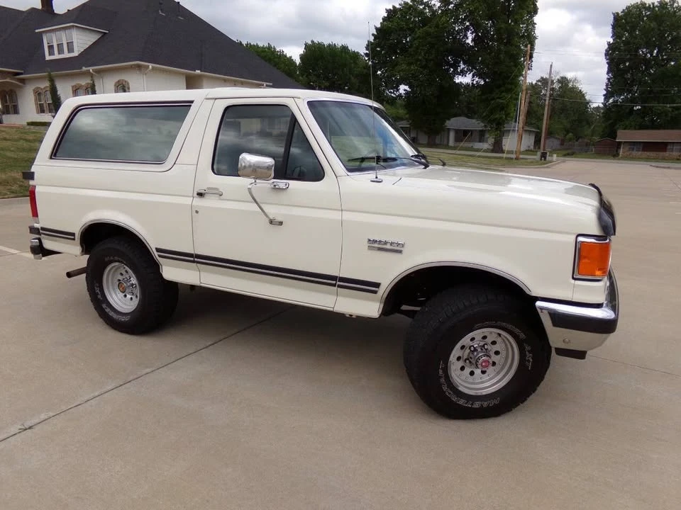 1990 Ford Bronco 4th Gen - Image 5 of 20