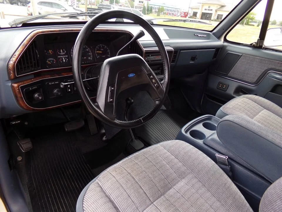 1990 Ford Bronco 4th Gen - Image 16 of 20