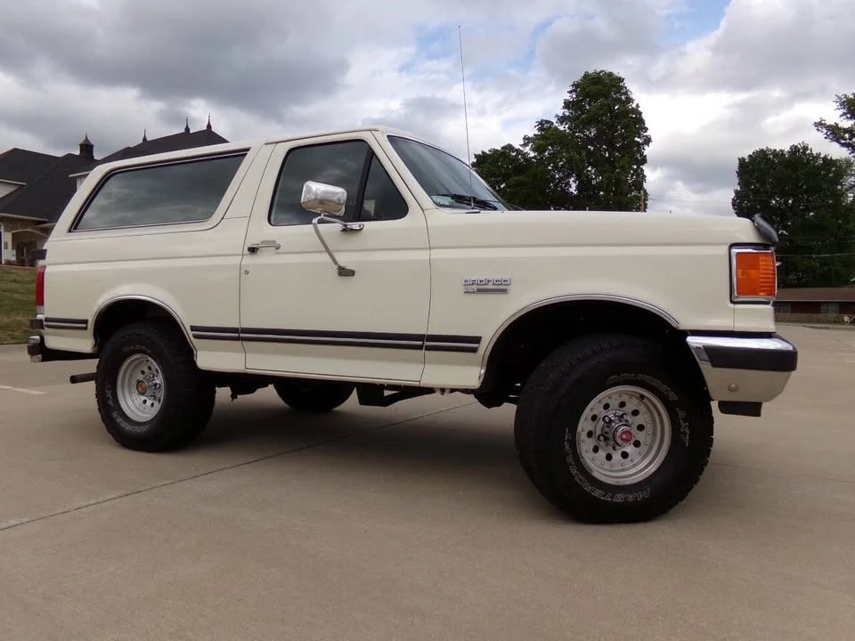 1990 Ford Bronco 4th Gen - Image 4 of 20