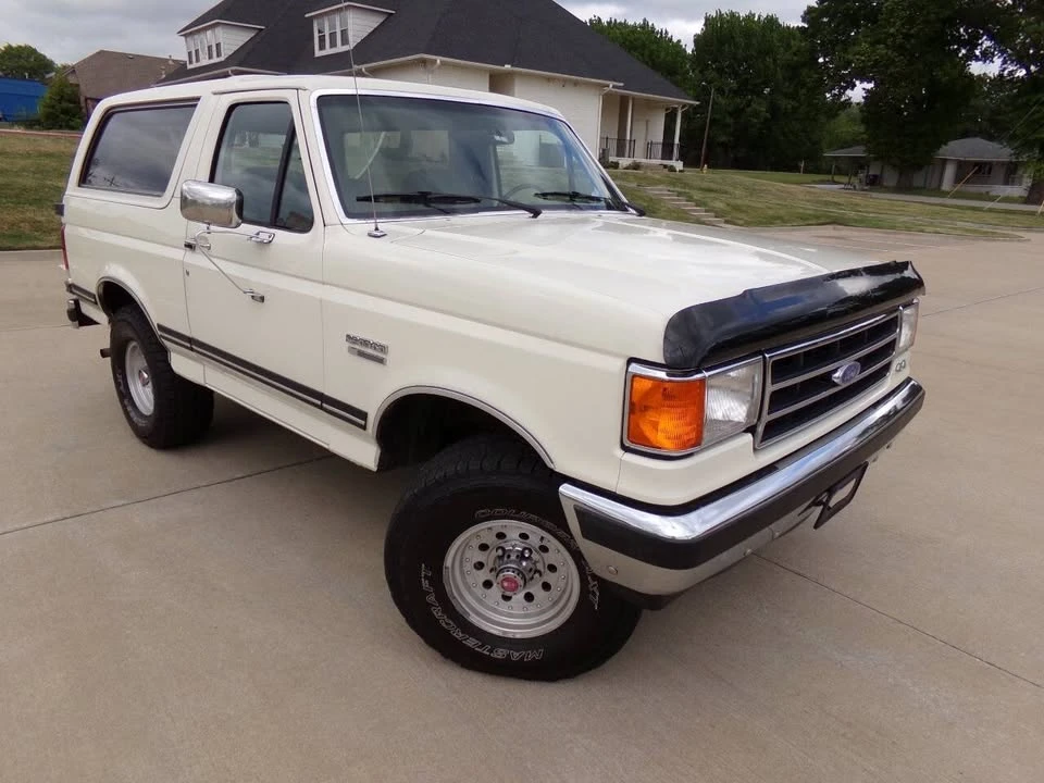 1990 Ford Bronco 4th Gen - Image 3 of 20