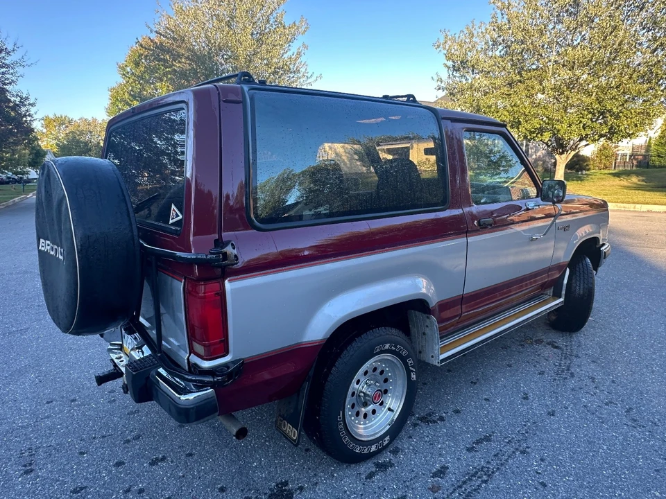 1990 Ford Bronco 3rd Gen - Image 2 of 14