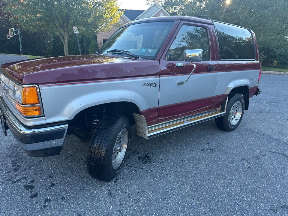 1990 Ford Bronco 3rd Gen - Image 3 of 14