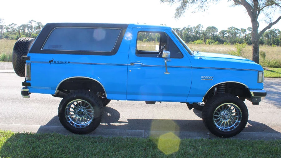 1990 Ford Bronco 4th Gen - Image 6 of 20
