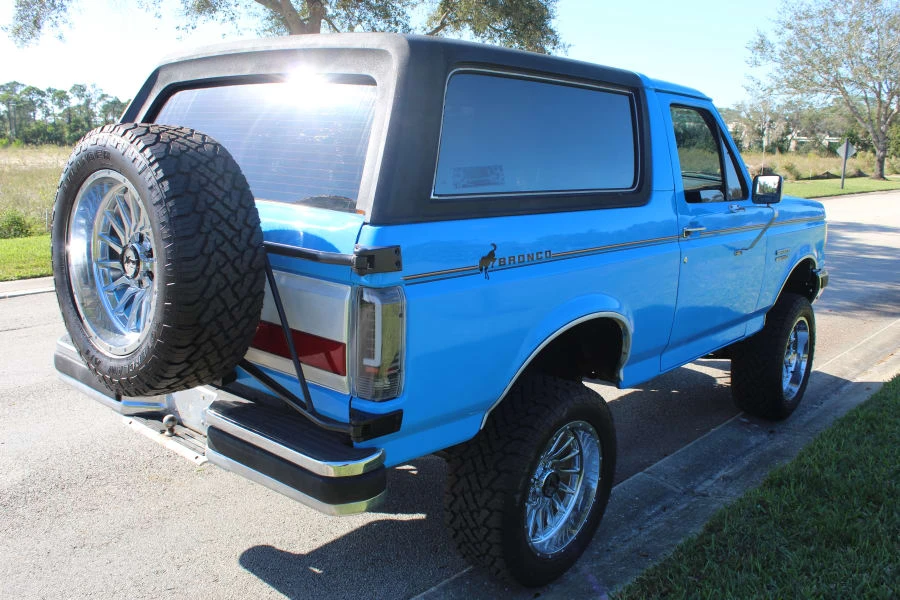 1990 Ford Bronco 4th Gen - Image 7 of 20