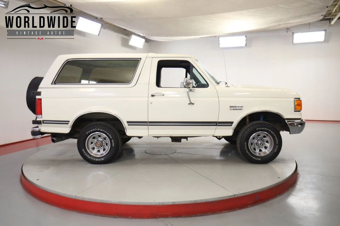 1990 Ford Bronco 4th Gen - Image 4 of 12