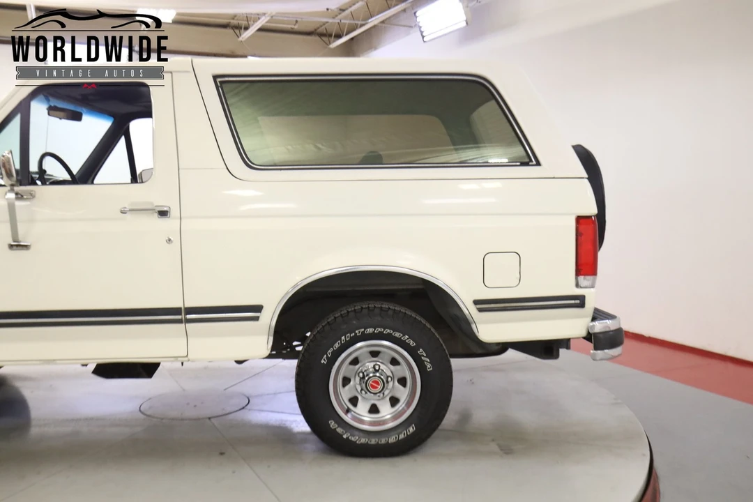 1990 Ford Bronco 4th Gen - Image 10 of 12