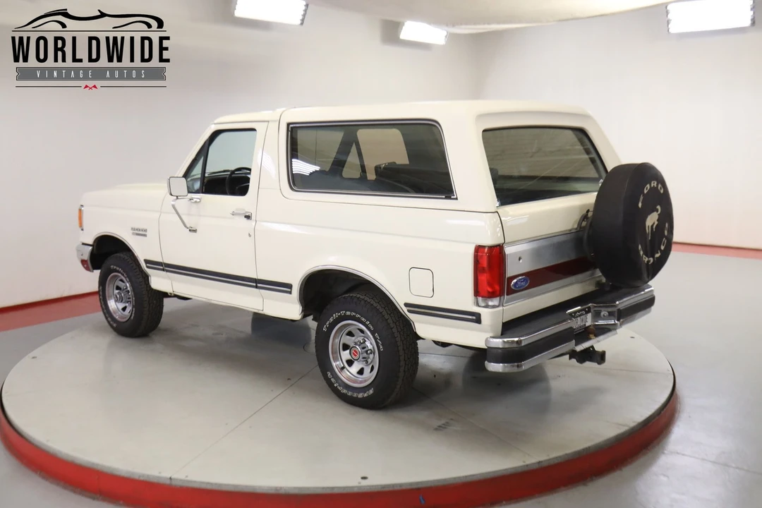 1990 Ford Bronco 4th Gen - Image 5 of 12