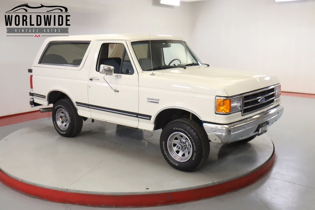 1990 Ford Bronco 4th Gen - Image 2 of 12
