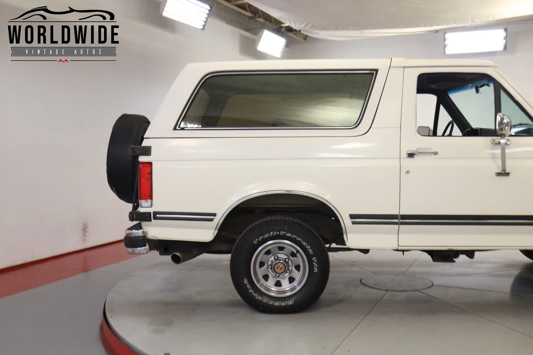 1990 Ford Bronco 4th Gen - Image 9 of 12