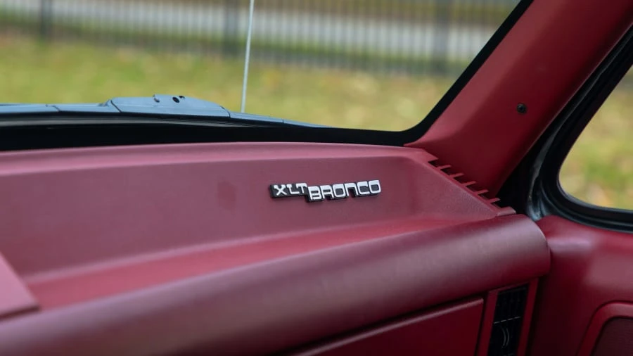 1990 Ford Bronco 4th Gen - Image 10 of 20
