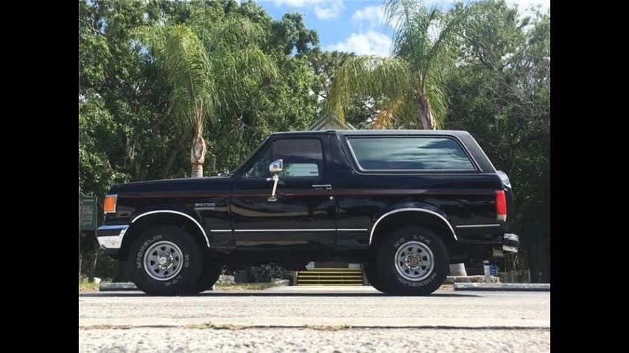 1990 Ford Bronco 4th Gen - Image 2 of 12