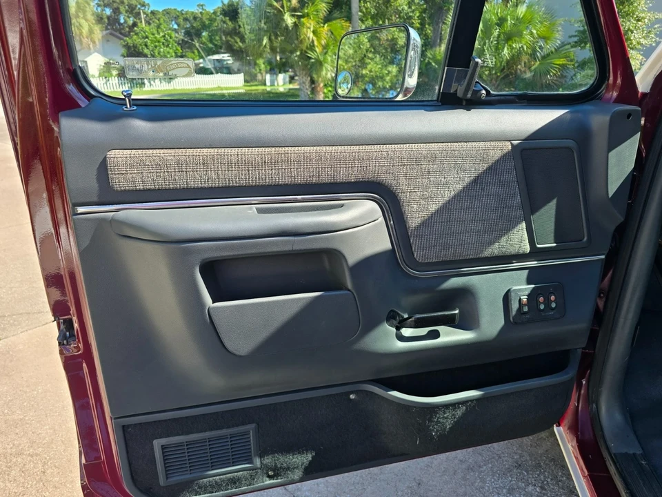 1990 Ford Bronco 4th Gen - Image 18 of 21