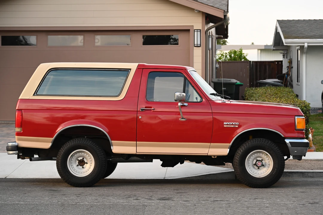 1990 Ford Bronco 4th Gen - Image 9 of 31