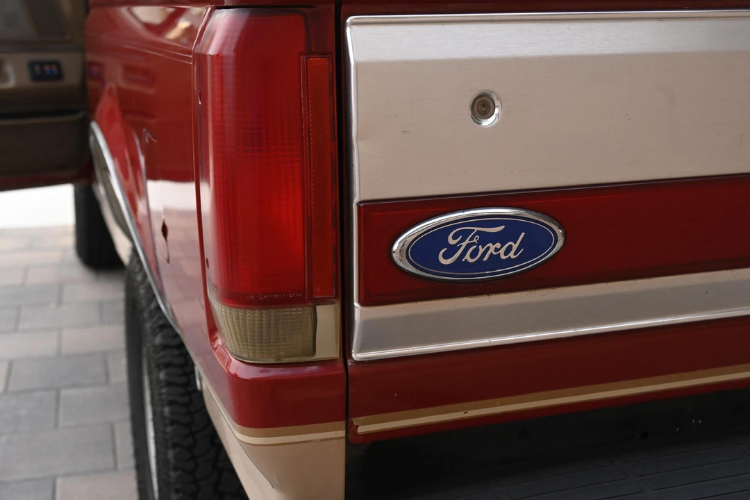 1990 Ford Bronco 4th Gen - Image 17 of 31