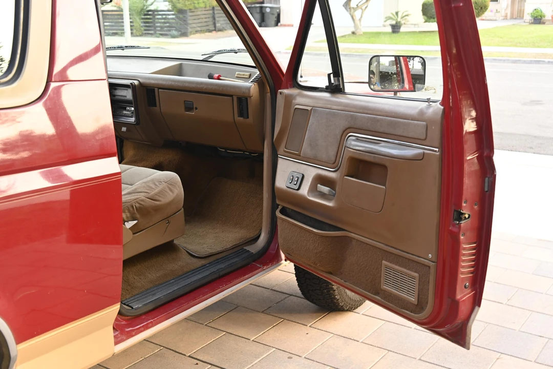 1990 Ford Bronco 4th Gen - Image 28 of 31
