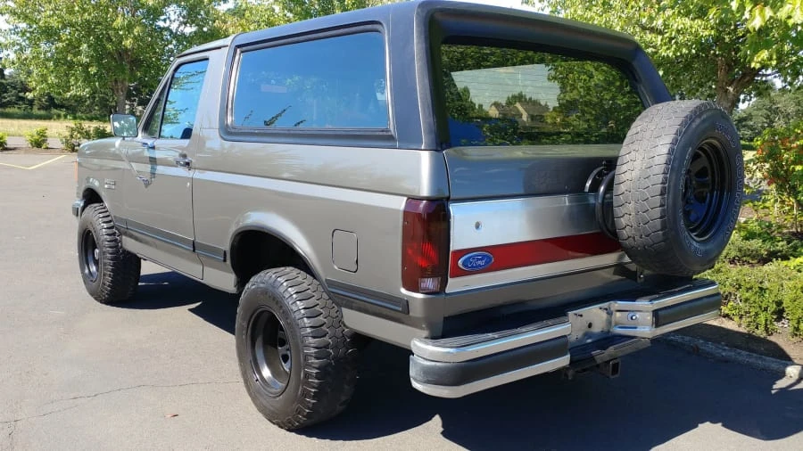 1990 Ford Bronco 4th Gen - Image 2 of 12