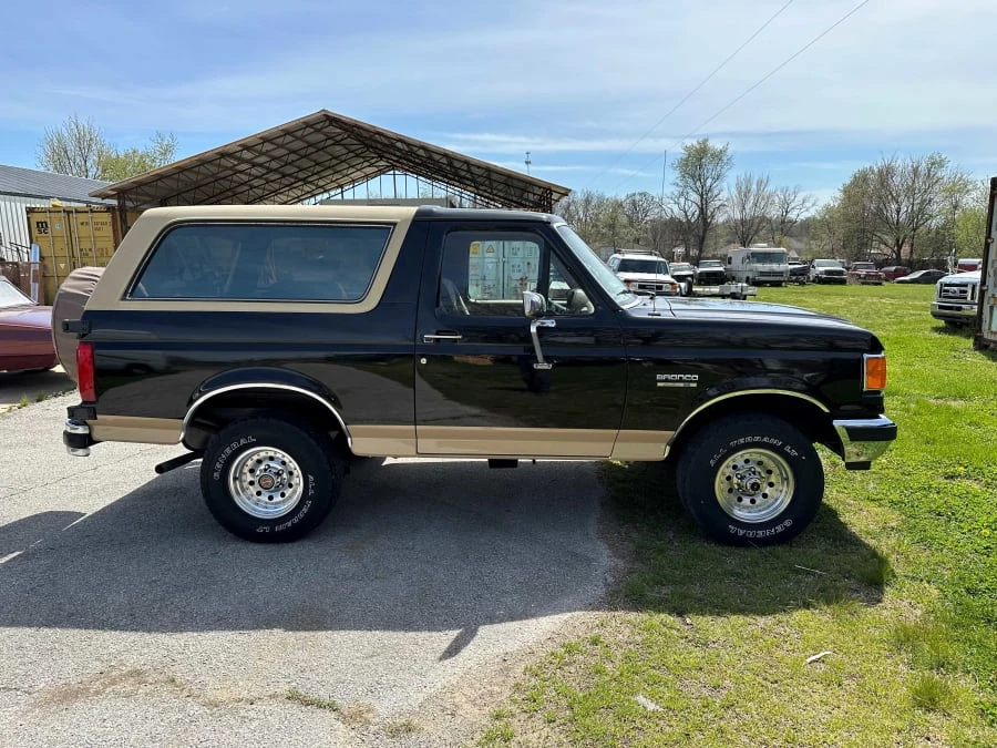 1990 Ford Bronco 4th Gen - Image 7 of 11