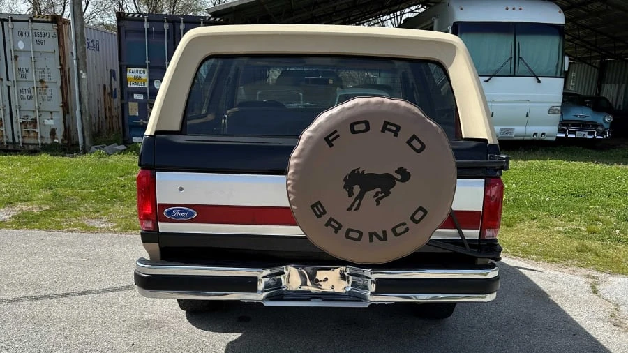 1990 Ford Bronco 4th Gen - Image 4 of 11