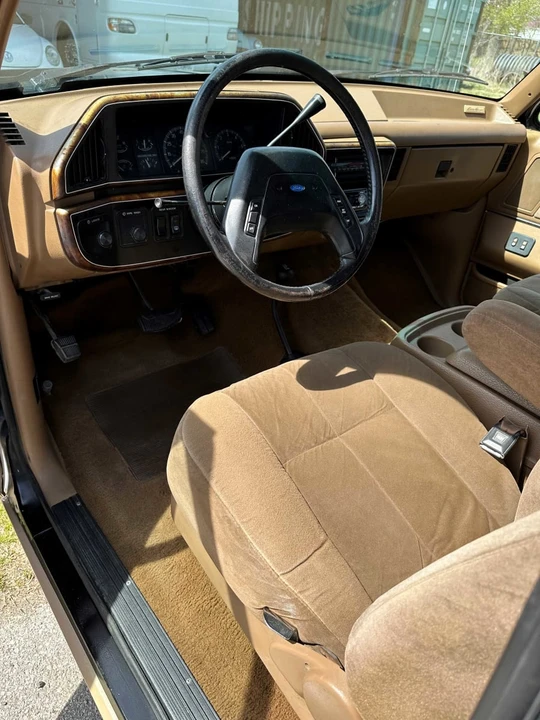 1990 Ford Bronco 4th Gen - Image 9 of 11