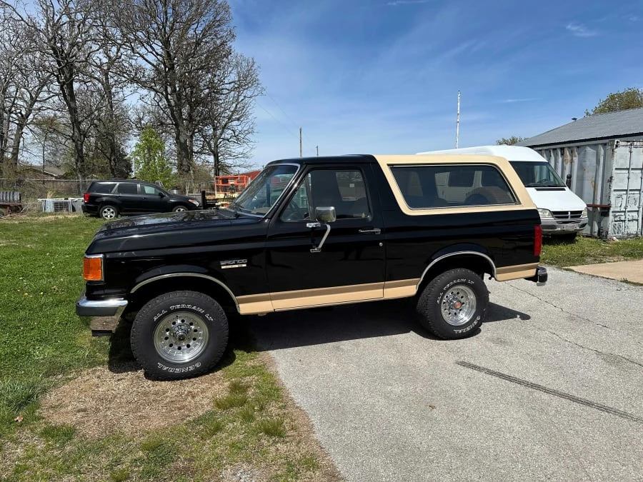 1990 Ford Bronco 4th Gen - Image 5 of 11