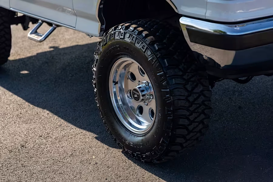 1990 Ford Bronco 4th Gen - Image 11 of 31
