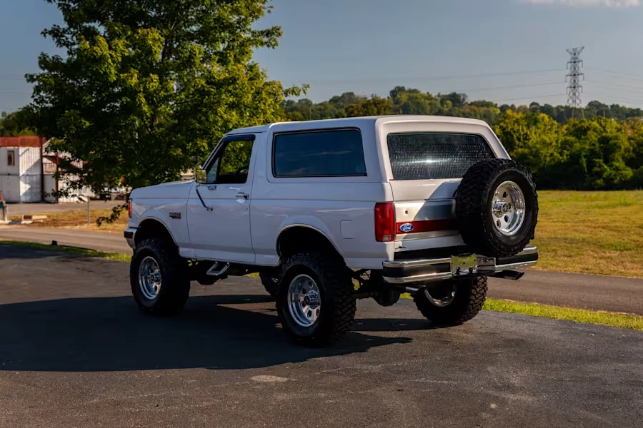 1990 Ford Bronco 4th Gen - Image 17 of 31