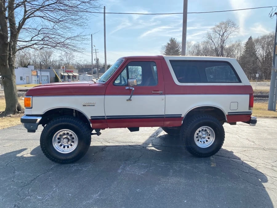 1990 Ford Bronco 4th Gen - Image 2 of 11