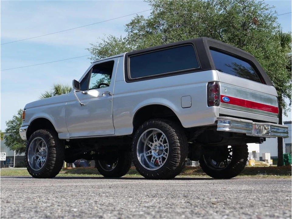 1990 Ford Bronco 4th Gen - Image 18 of 31