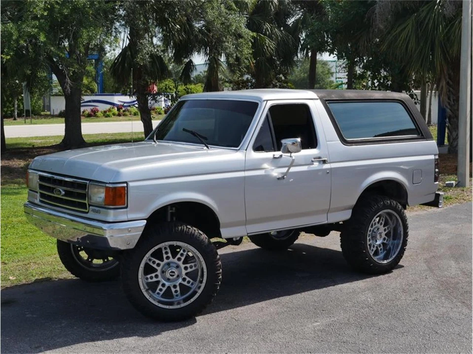 1990 Ford Bronco 4th Gen - Image 14 of 31