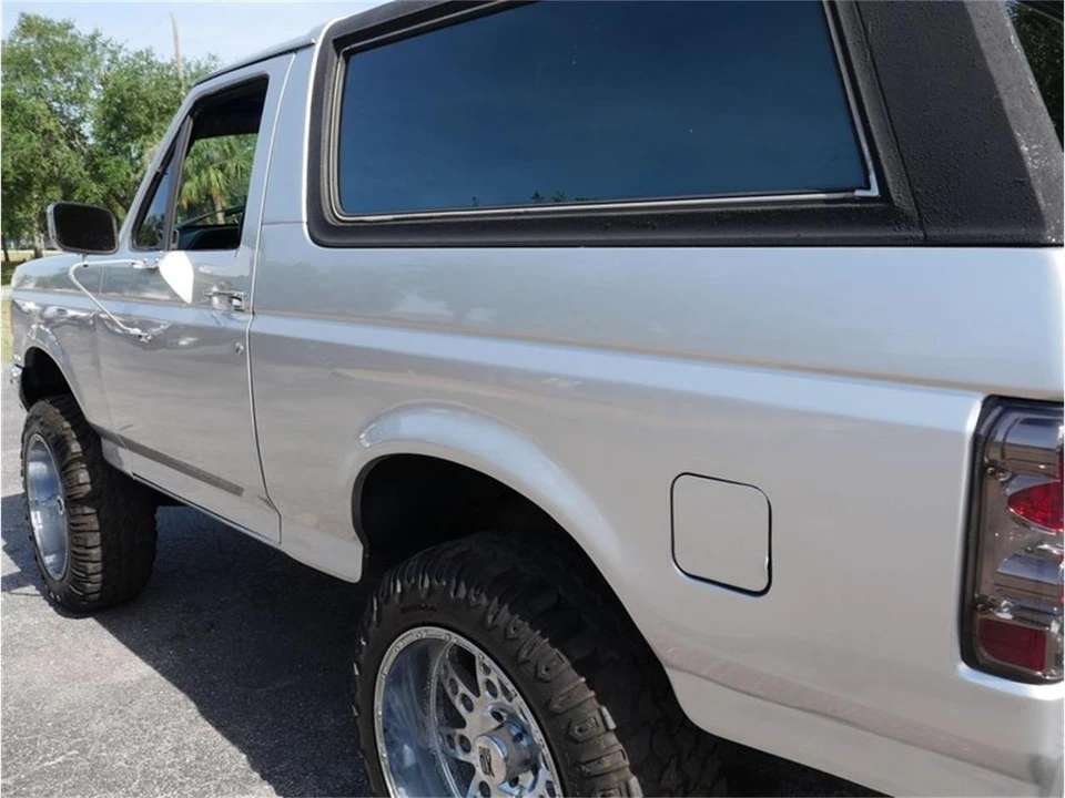 1990 Ford Bronco 4th Gen - Image 25 of 31