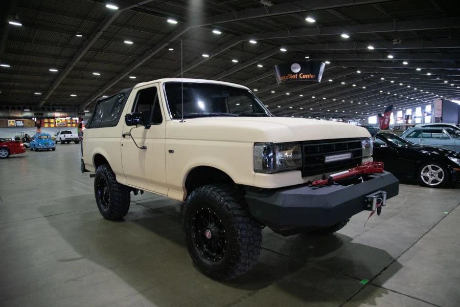 1990 Ford Bronco 4th Gen - Image 7 of 10