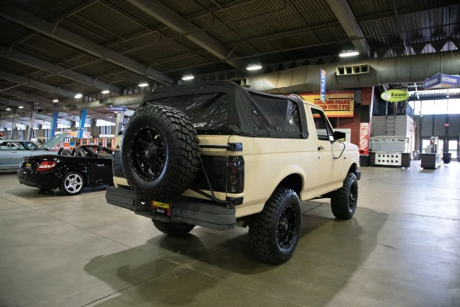 1990 Ford Bronco 4th Gen - Image 3 of 10