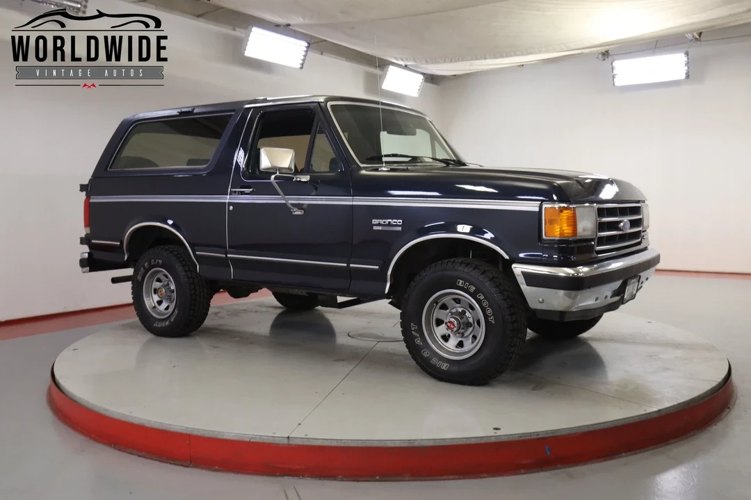 1990 Ford Bronco 4th Gen - Image 2 of 12